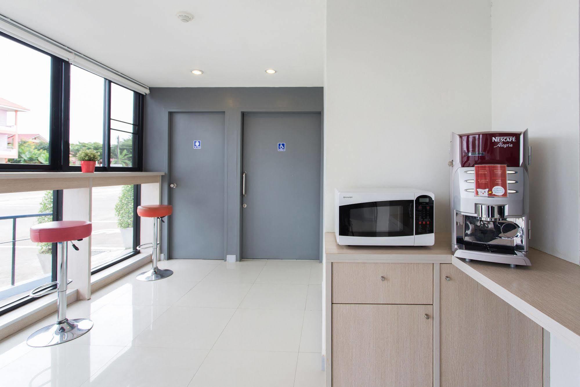 Hop Inn Kanchanaburi Building A Εξωτερικό φωτογραφία